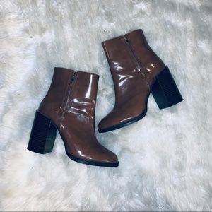 Women’s chunky heel boots